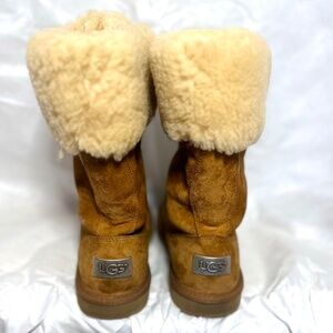 UGG Boots with Metal Decal Size 6
